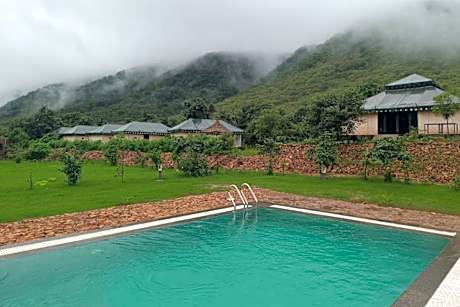 Chokhiwadi Forest Retreat