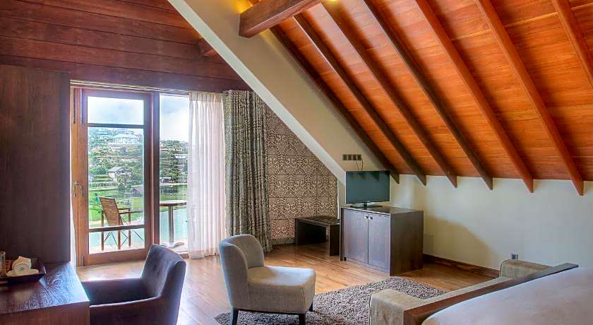 Tea Plant Nuwara Eliya Hotel