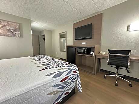 Deluxe King Room Disability Access Non-Smoking