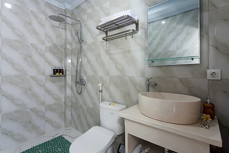 Samuh Sunset Nusa Penida by Pramana Villas