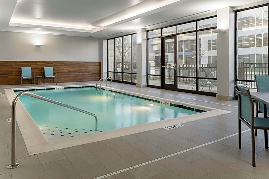 Fairfield Inn & Suites Cincinnati Oakley