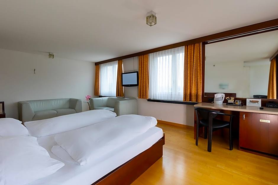Hotel Linde - 24h Self Check-in