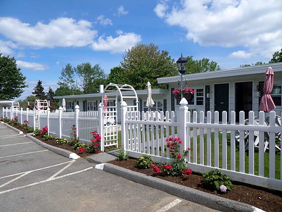 Claddagh Motel & Suites