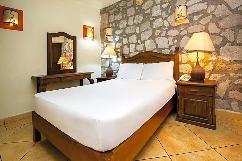 Hotel Casa del Virrey & Suites
