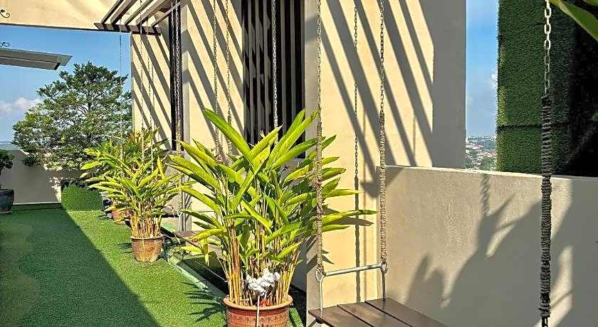 D ELEGANCE GRAND BANDAR SERI ALAM