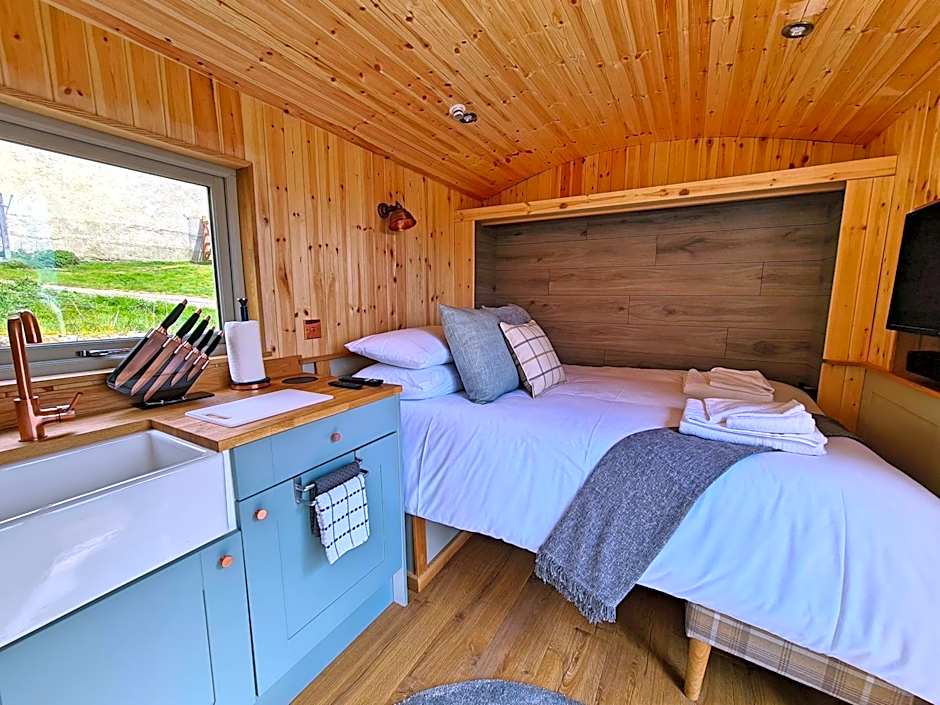 Peak District Shepherds Hut