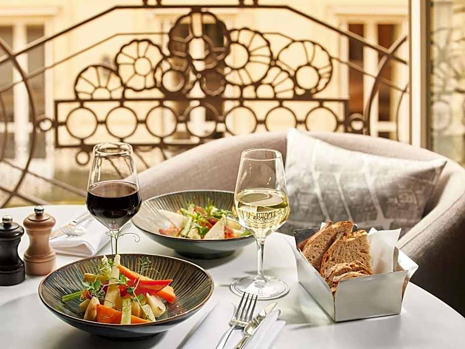 Sofitel Paris-Arc De Triomphe