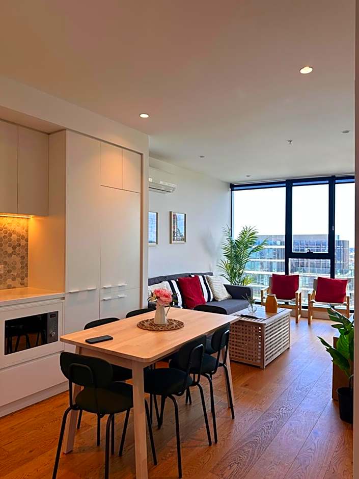 Skyview Retreat Whitehorse Tower