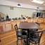 Blackstone Lodge and Suites