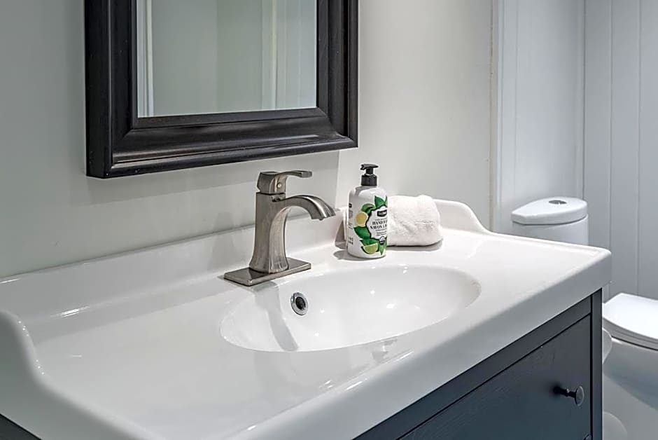 Breathtaking Lake View With Spa Chalet 360