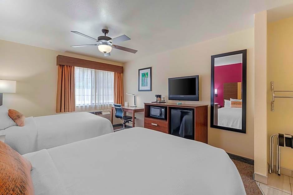 Best Western Pineywoods Inn