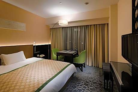 premier double [Standard] [Double room] [Non-smoking] [Nightlife view]