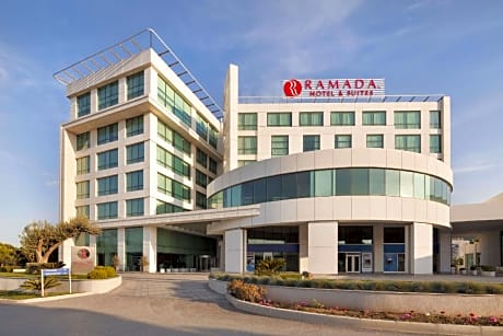 Ramada Hotel & Suites by Wyndham Izmir Kemalpasa
