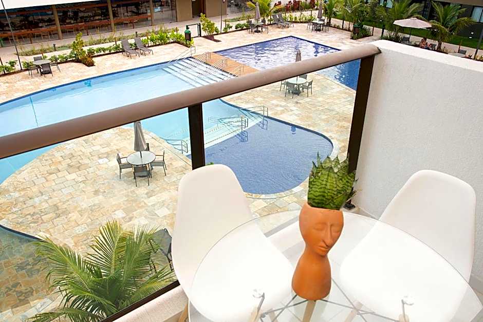 Charmoso Estúdio em Muro Alto com Vista para piscina