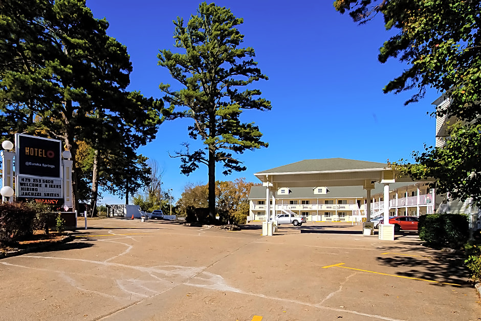 Hotel O Eureka Springs - Christ of Ozark Area