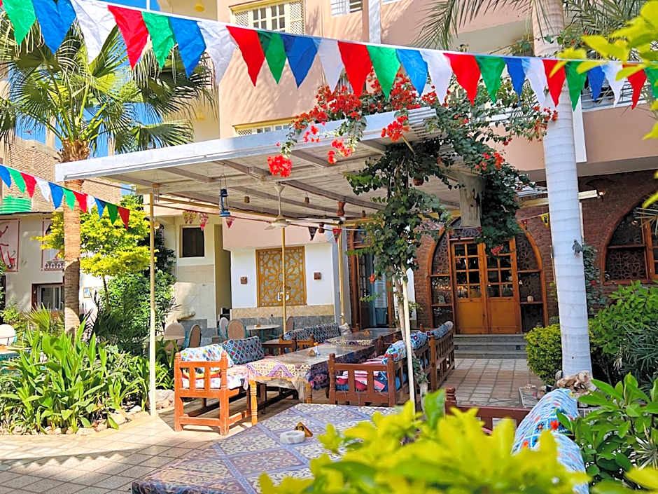 Amon Hotel