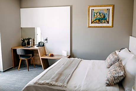 Deluxe double room with large terrace