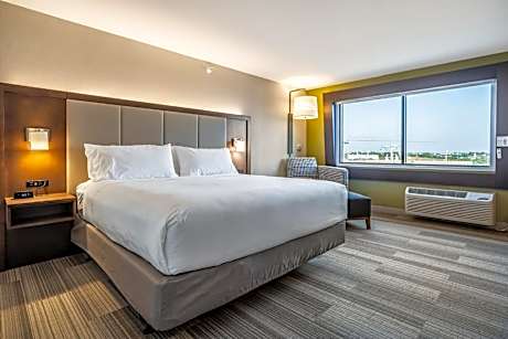 Standard King Room - Communications Accessible