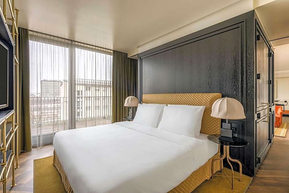 Roomers Munich, Autograph Collection by Marriott