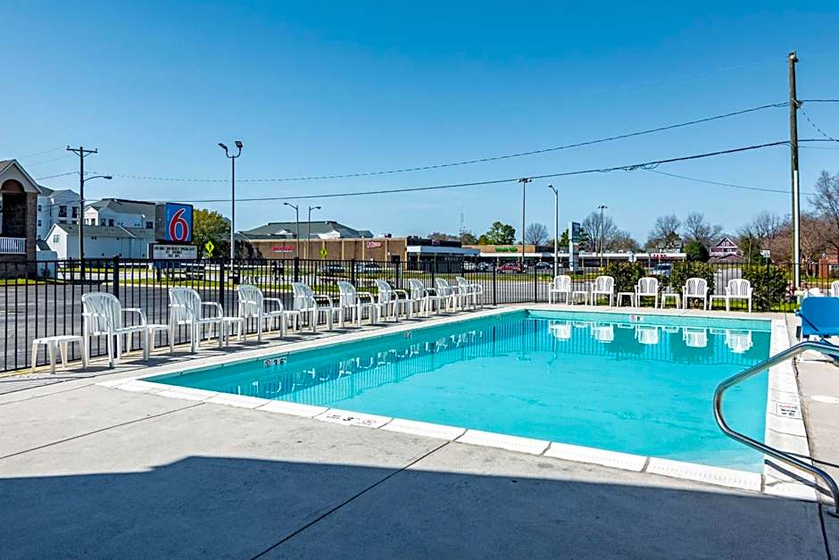 Motel 6-Portsmouth, VA