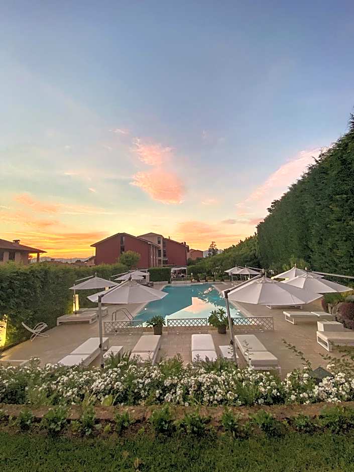 Red's Redaelli Hotel