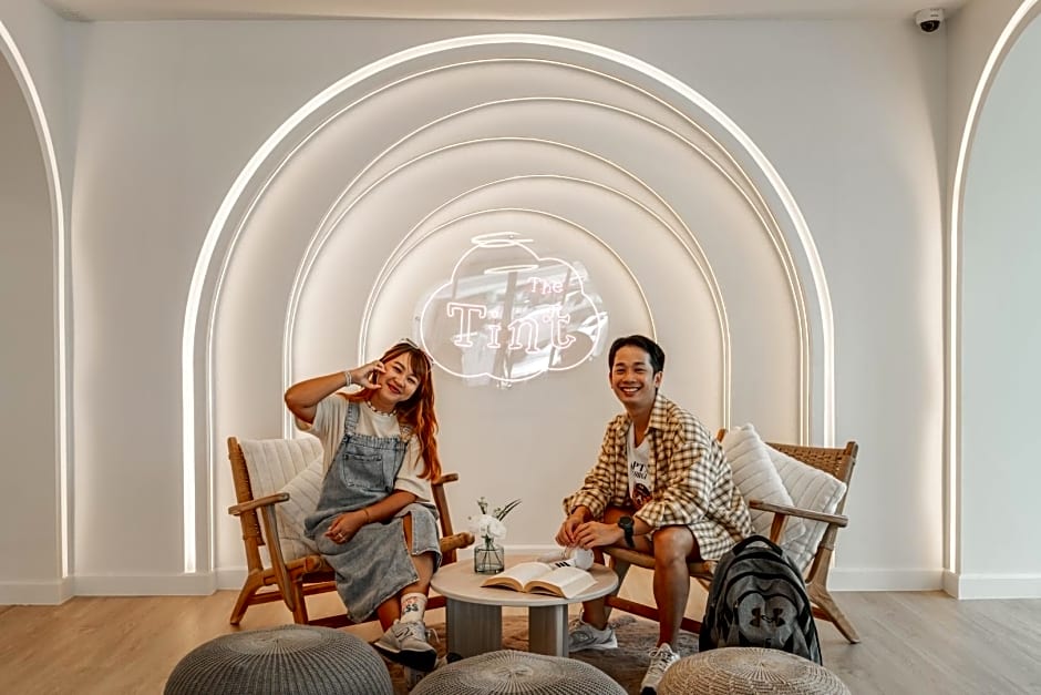The Tint at Phuket Town Hotel