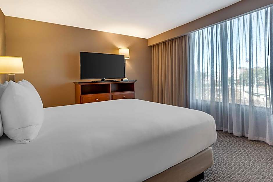 Drury Inn & Suites Atlanta Airport