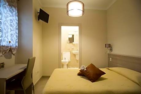 Large Single Room