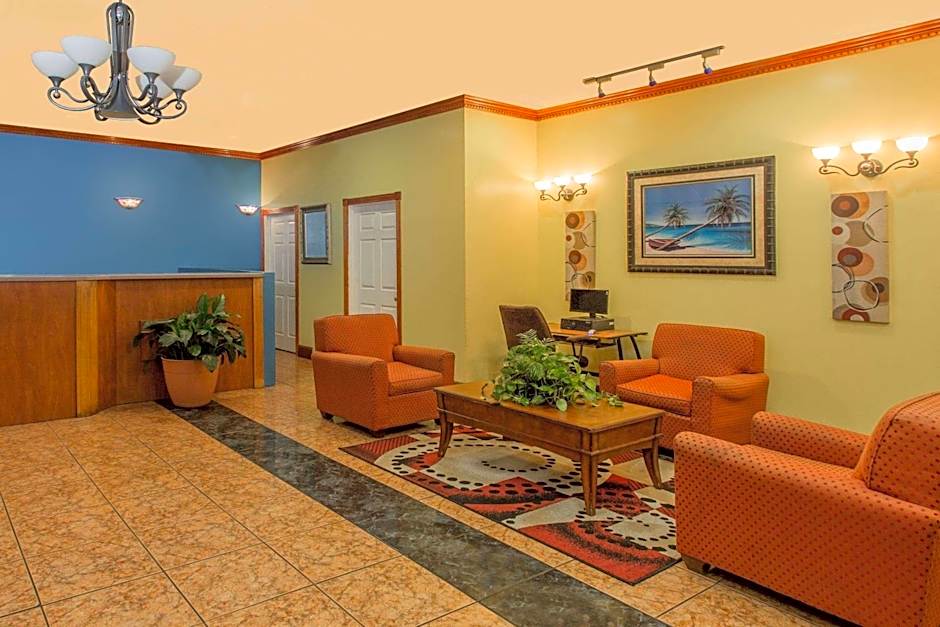 Days Inn by Wyndham Fort Myers