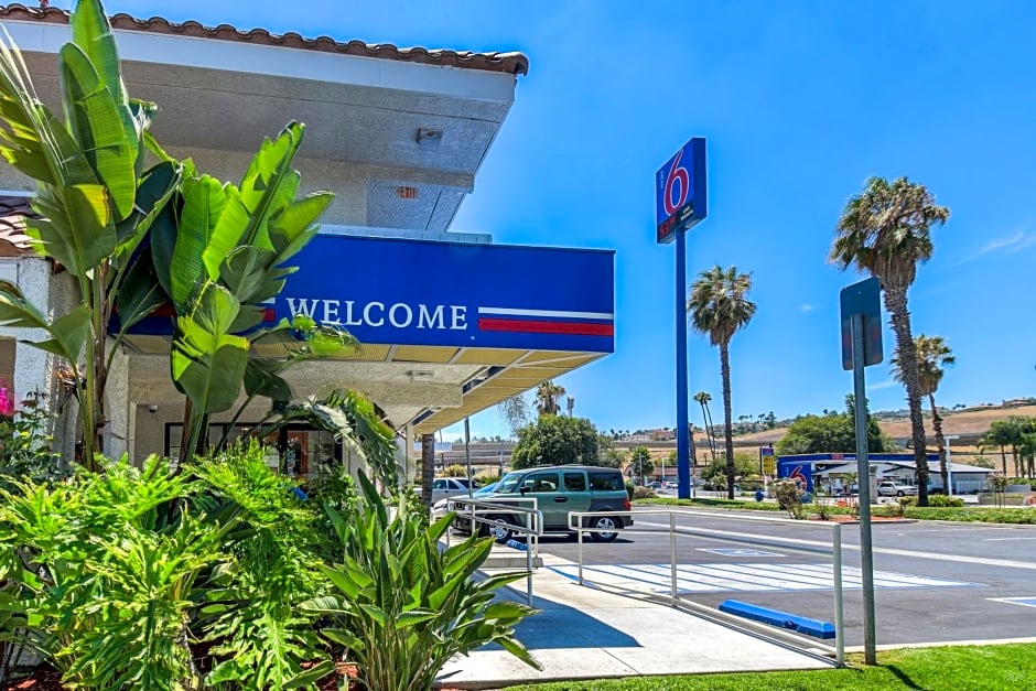 Motel 6-Pomona, CA - Los Angeles