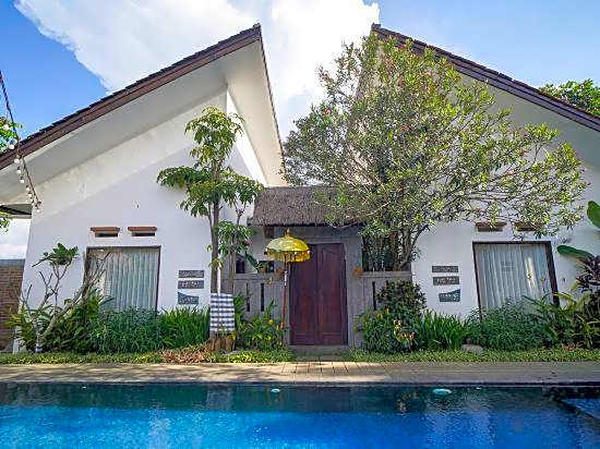 Omah Angkul Angkul Pool Villa