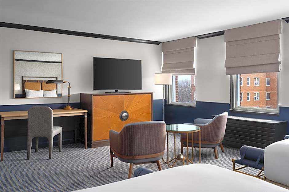 Hilton Orrington / Evanston