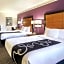 La Quinta Inn & Suites by Wyndham Durham Chapel Hill