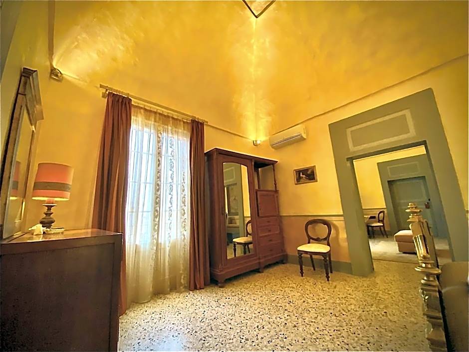 Palazzo de Carlo e il parco dei 7 pozzi