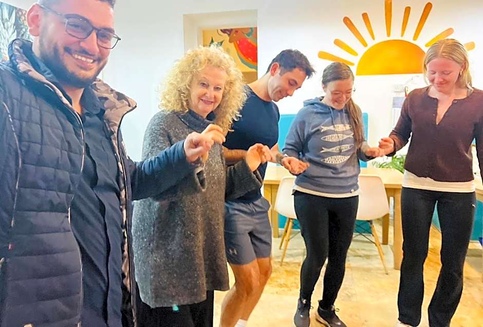 Follow the Sun Boutique Hostel - Pool, Breakfast & Sea Views
