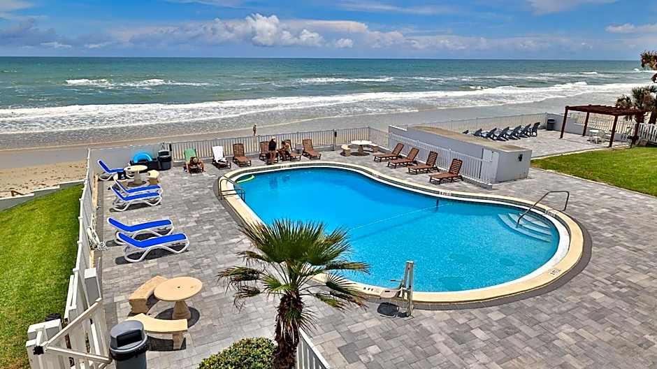 Driftwood Beach Motel