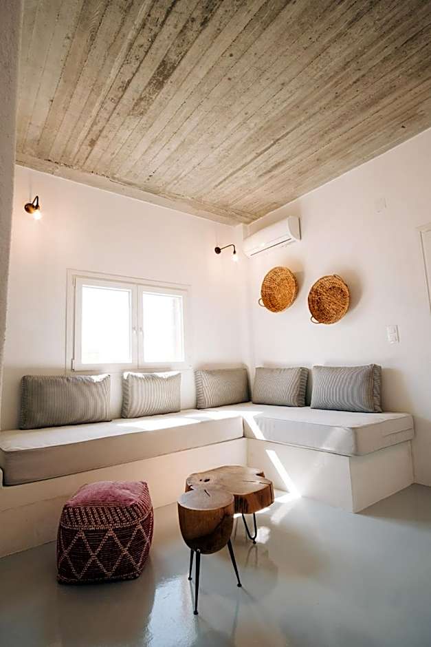 Mesanto Luxury Suites