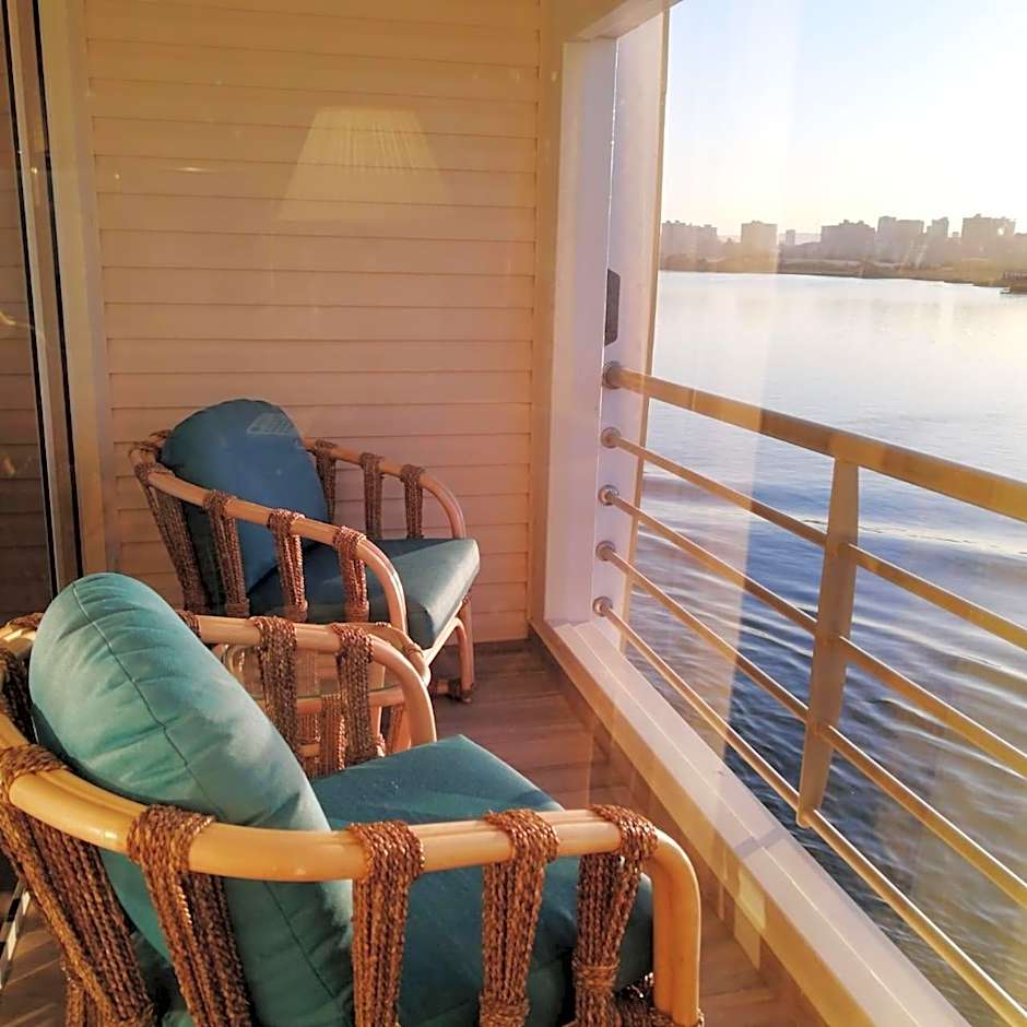 Nile Cruise 3 nights From Aswan to Luxor Every Friday, Monday and Wednesday with tours