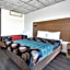 Elkira Court Motel