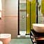 Orange Hotel
