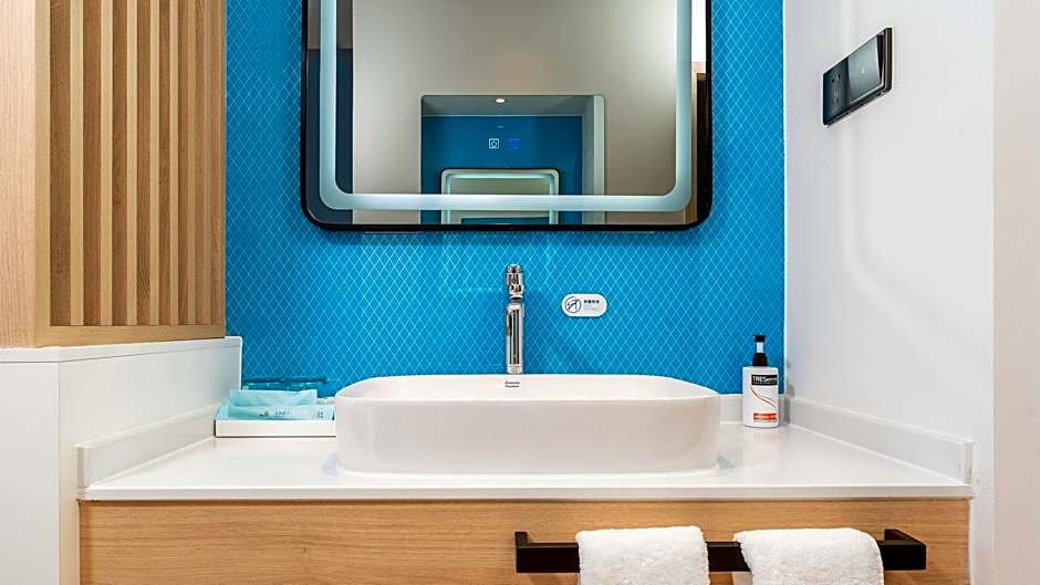 Holiday Inn Express Dalian Golden Pebble Beach By IHG