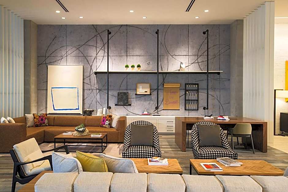 Renaissance by Marriott Atlanta Airport Gateway Hotel