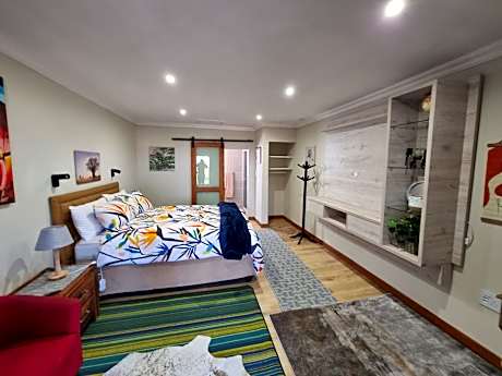 Valley View dullstroom - check in at The Highlander Hotel