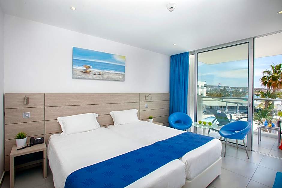 Limanaki Beach Hotel