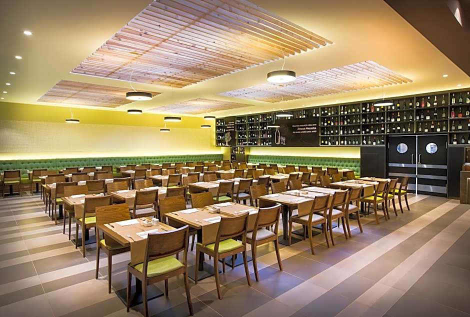 Aminess Maestral Hotel