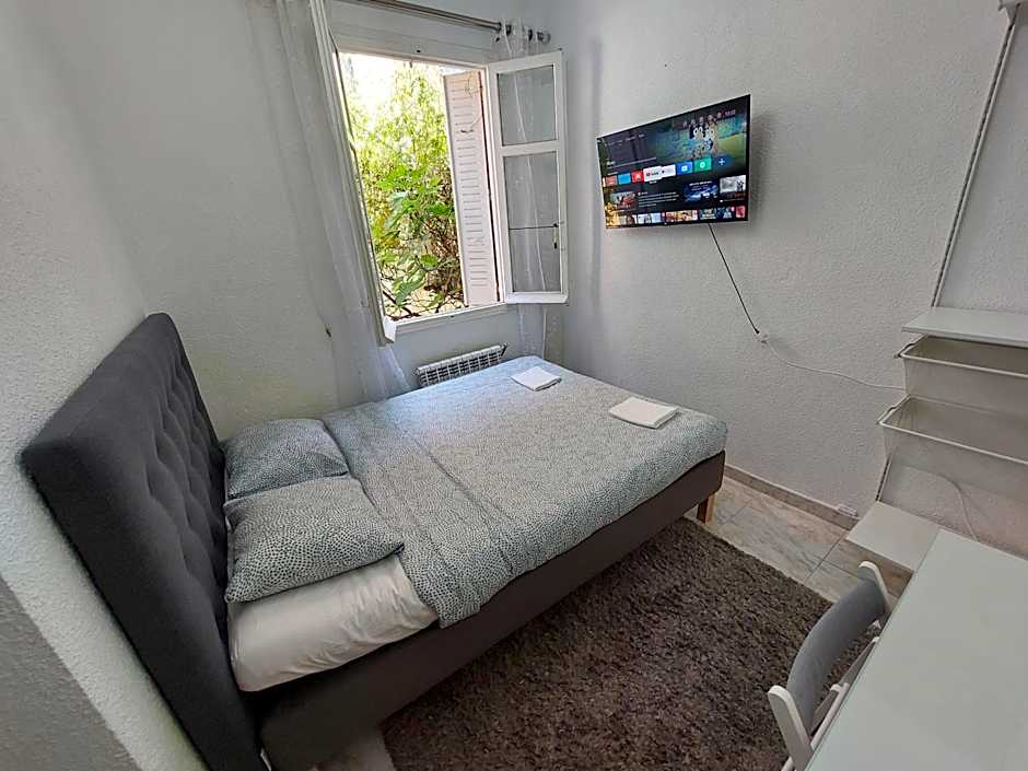 N1 Casa de Madrid - greenpeace line