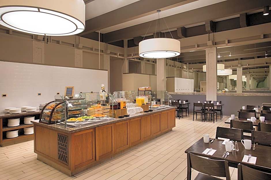 Hilton Oakland Airport