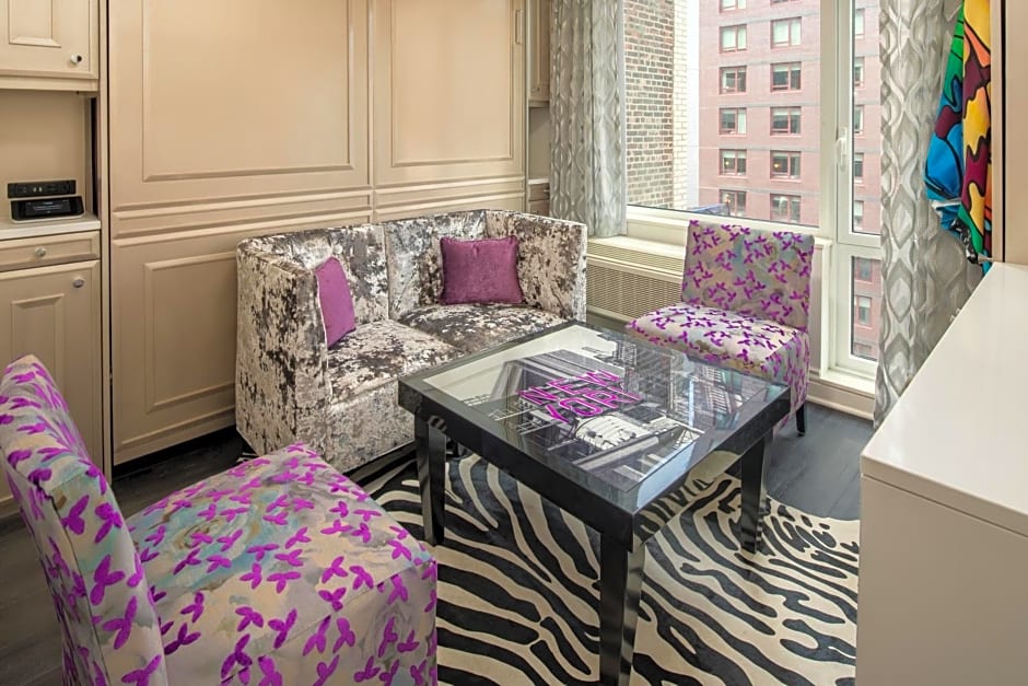 Staypineapple, An Artful Hotel, Midtown