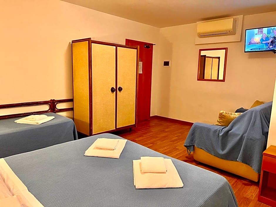 Hotel Canada