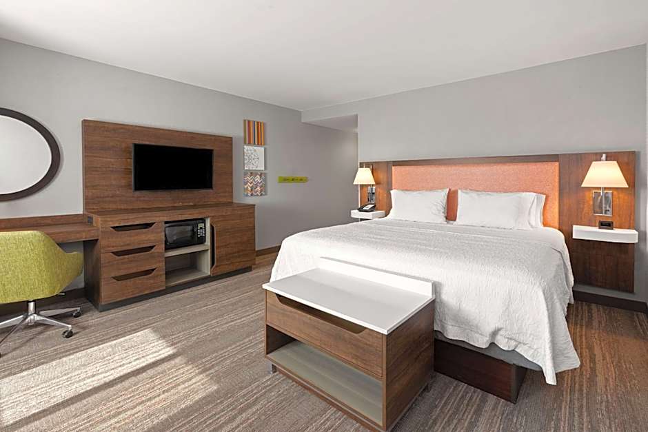 Hampton Inn By Hilton And Suites Burlington